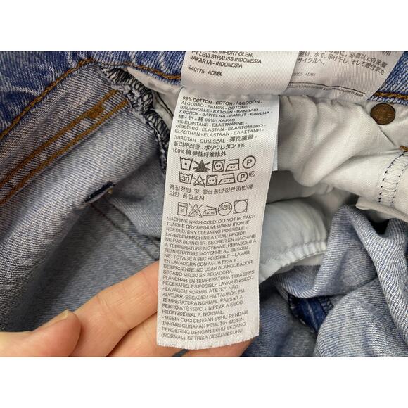 Levis Wedgie Straight Jeans Womens 29 Blue High Rise Button Fly Raw Hem 29x27 - Picture 12 of 14